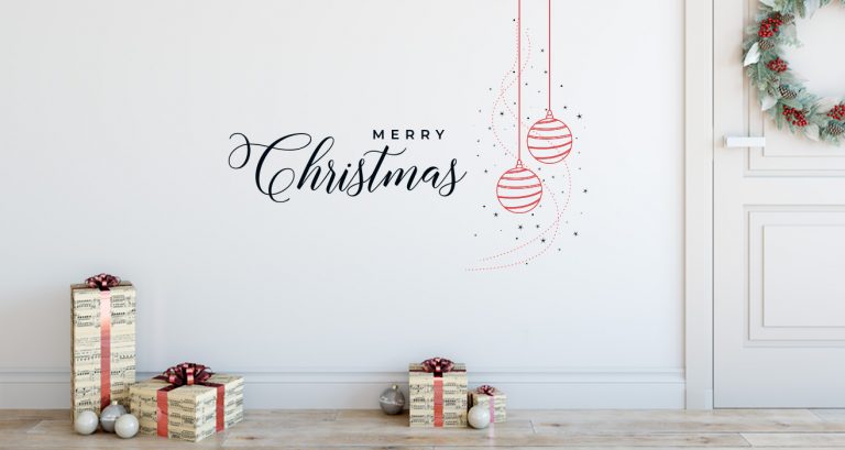 Αυτοκόλλητα Τοίχου - Αυτοκόλλητο Τοίχου Merry Christmas με Κρεμαστές Χριστουγεννιάτικες Μπάλες — εικόνα 1 από 4