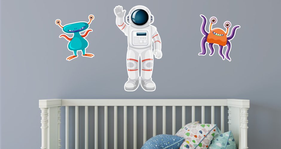 Selected products - Αστροναύτης με εξωγήινους