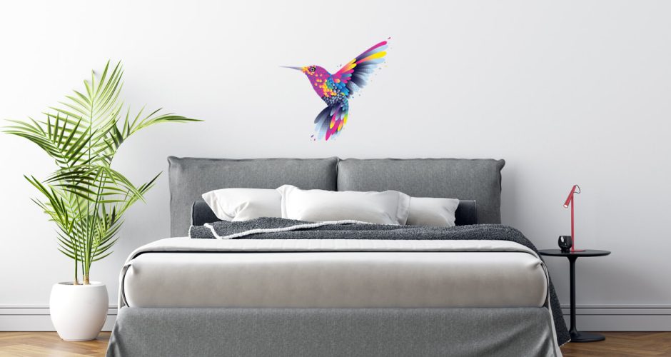 Αυτοκόλλητα Τοίχου - Κολιμπρί σε πολύ όμορφα χρώματα με ανοιχτά φτερά