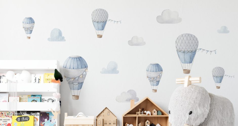 Αεροπλάνα - Παιδικό αυτοκόλλητο τοίχου Watercolor air balloons in the sky