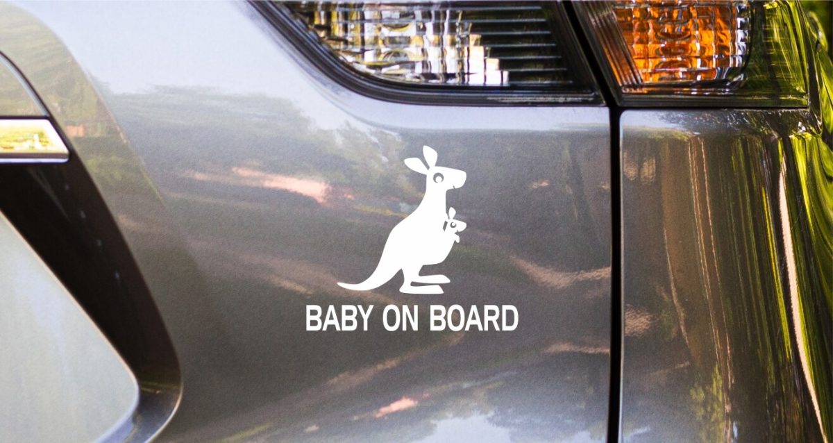Αυτοκόλλητο Βινύλιο "Cangaroo Mother - Baby on Board" για Αυτοκίνητο 🚗🦘👶 — εικόνα 1 από 3