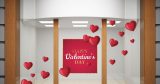 Αγίου Βαλεντίνου - Happy Valentine's Day σε χρυσοκόκκινο πλαίσιο και 25 καρδιές — εικόνα 1 από 4