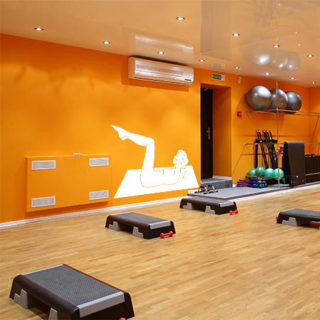 Yoga - Pilates - Κοπέλα γυμνάζεται σε στρώμα — εικόνα 5 από 6