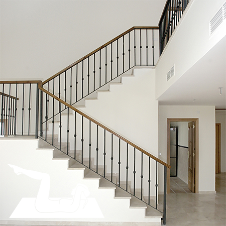 Yoga - Pilates - Κοπέλα γυμνάζεται σε στρώμα — εικόνα 6 από 6